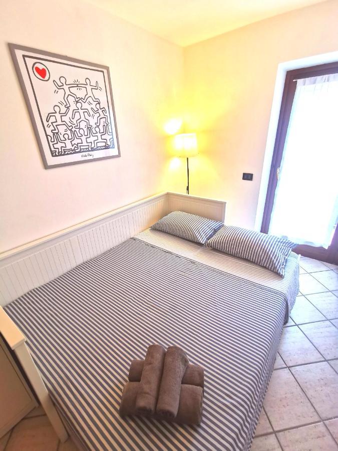 Old Town Apartment With Terrace - Live Love Lake بسكييرا ديل غاردا المظهر الخارجي الصورة