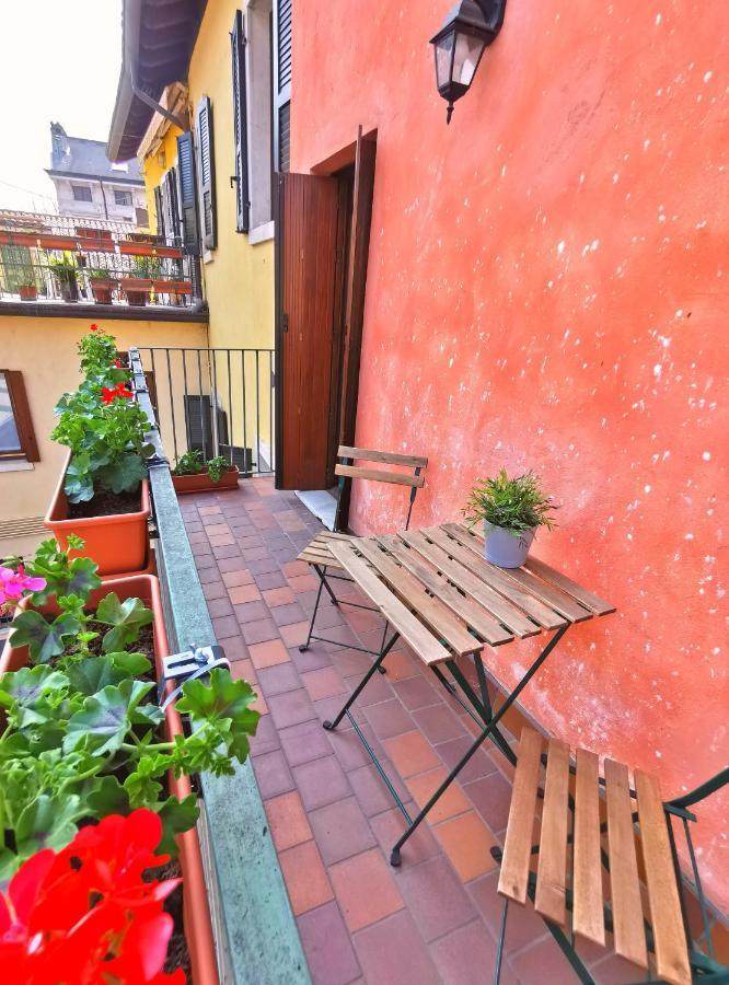 Old Town Apartment With Terrace - Live Love Lake بسكييرا ديل غاردا المظهر الخارجي الصورة