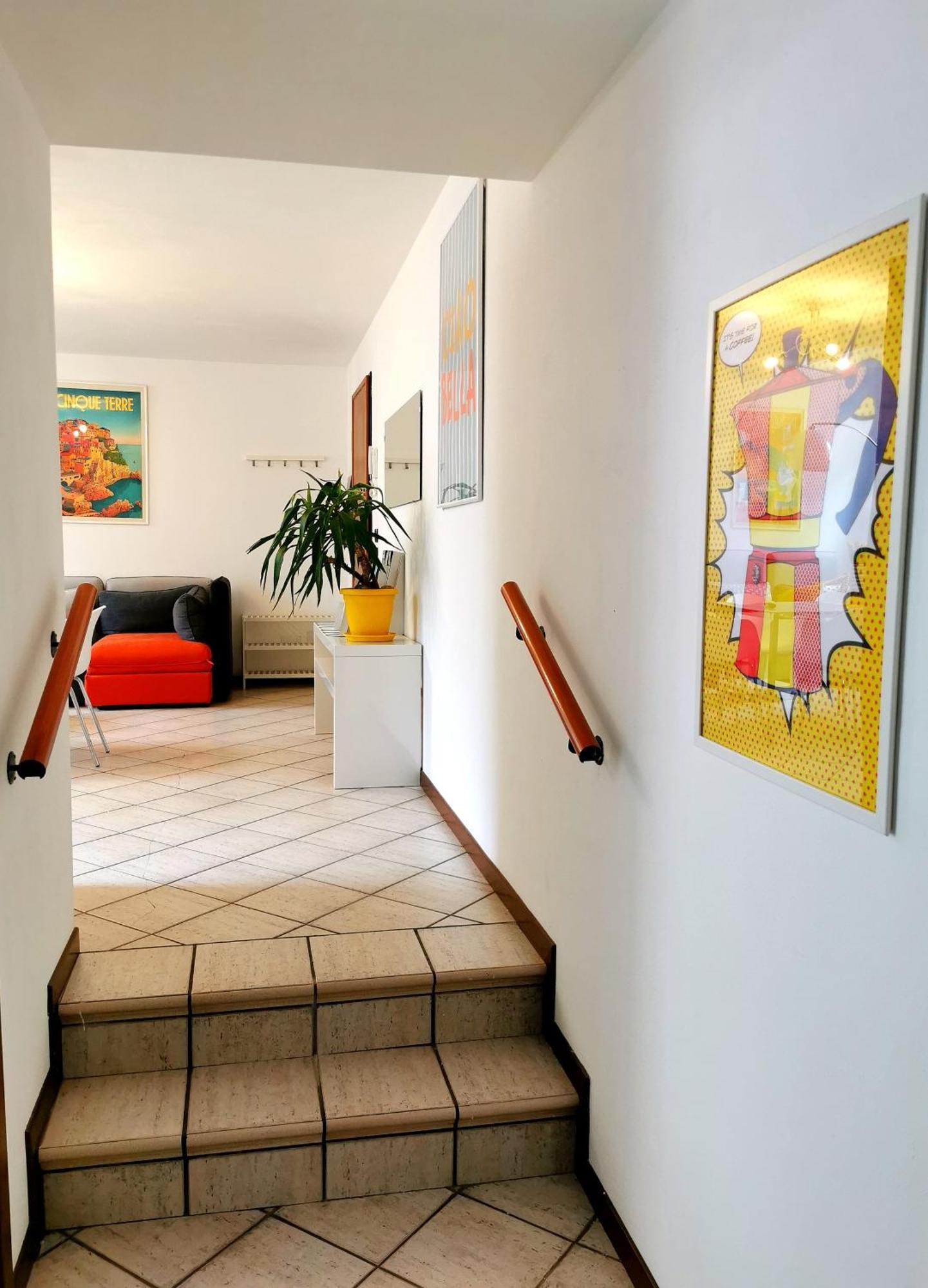 Old Town Apartment With Terrace - Live Love Lake بسكييرا ديل غاردا المظهر الخارجي الصورة